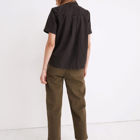 Madewell | Denim Short-Sleeve Button-Up Shirt in Lunar Wash - Picture 7 of 9